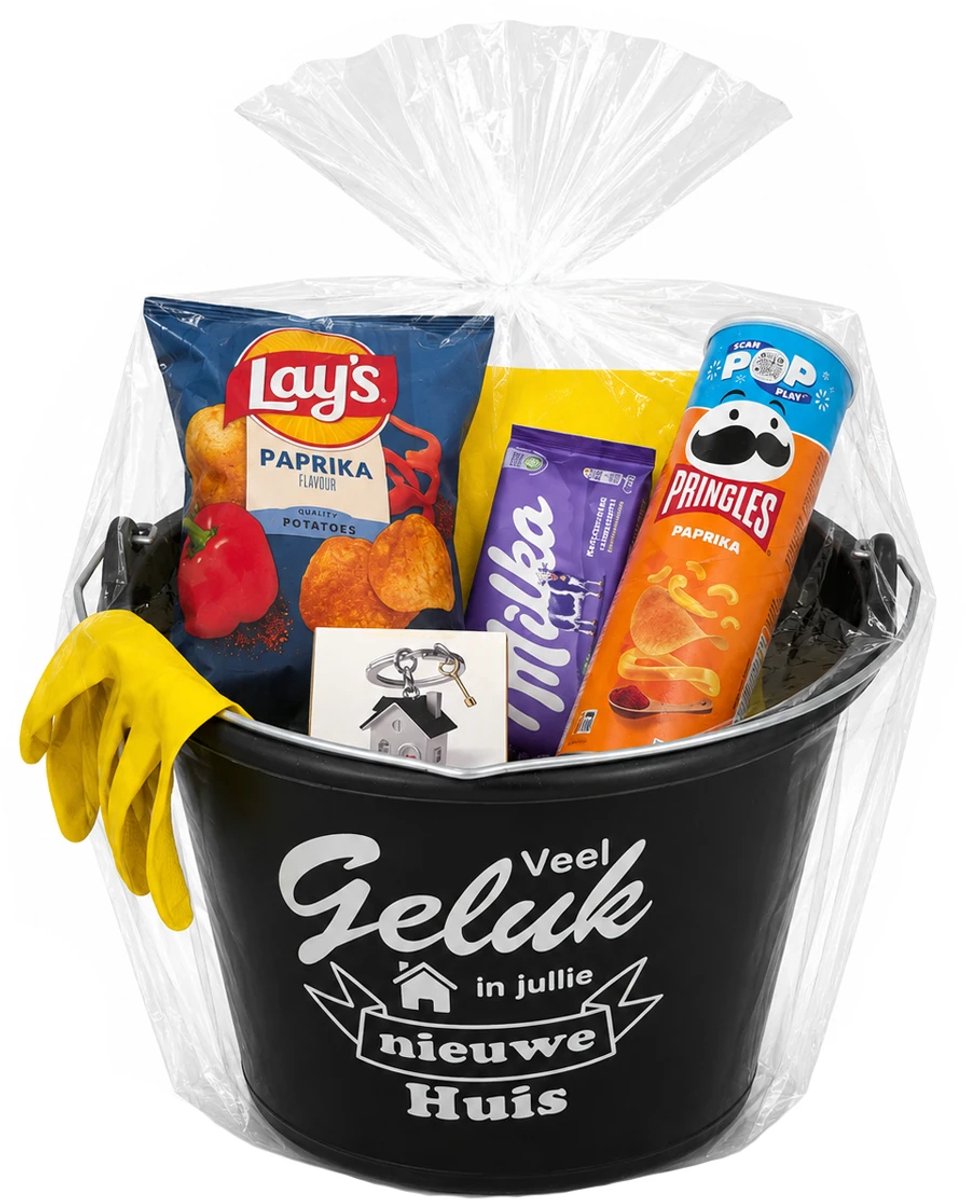 Emmer - Veel geluk in jullie nieuwe huis in geschenkverpakking - Gevulde cadeau emmer - met tekst - Verpakt in cellofaan - 12 liter - zwart - Verjaardag man & Vrouw - Jubilieum cadeau - Geslaagd cadeau