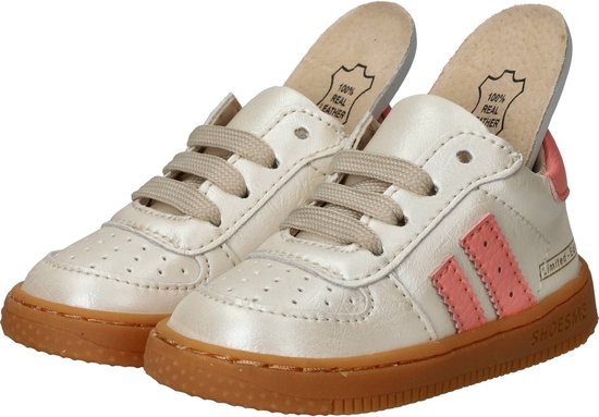 Licht gouden leren sneakers met roze strepen en veter sluiting, 100% leer.