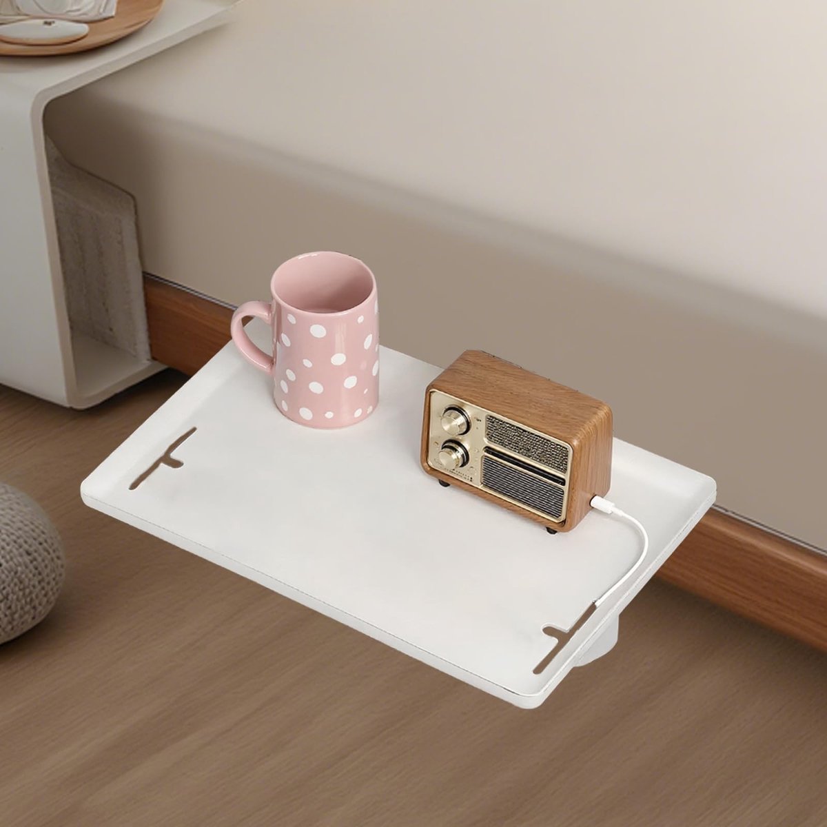 Omgoods - Hangende Bedtafel met Kabelbeheer in Wit