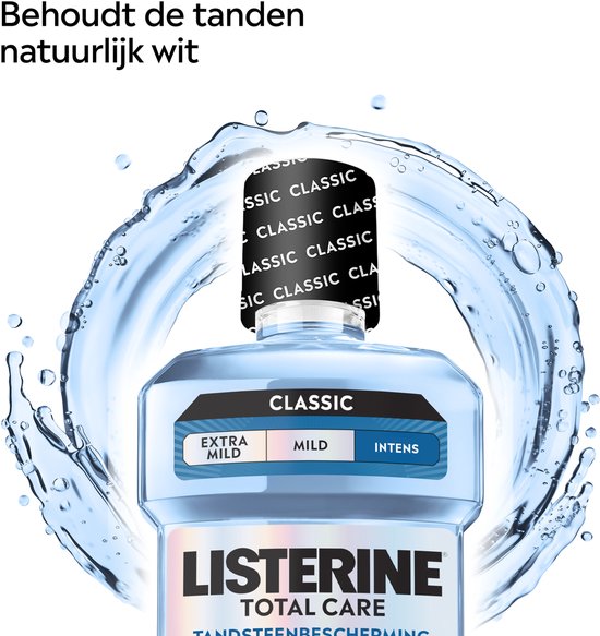 Listerine Total Care mondwater met een man die lacht en een water splash.