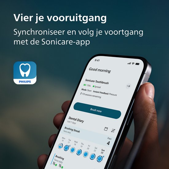Hand die een smartphone vasthoudt met de Sonicare app, die de poetsvoortgang toont.
