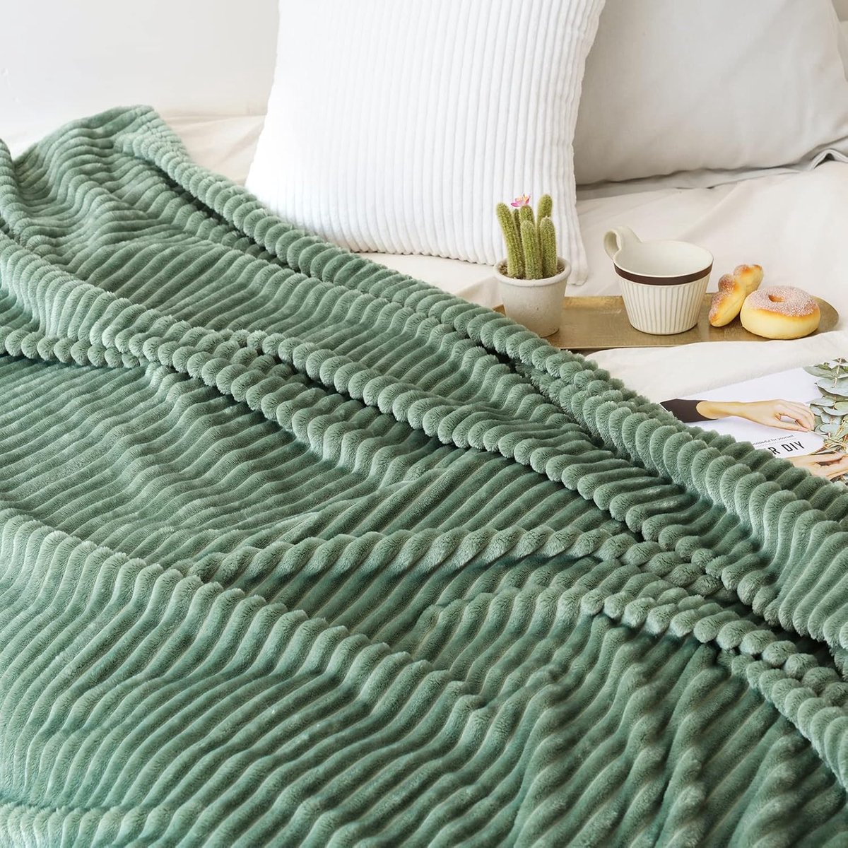 SnelShoppen - MIULEE Knuffeldeken 150 x 200 cm, Effenen Flanel Fleecedeken in Matchagroen, Wollige Woondeken voor Bank, Bed, Slaapkamer en Kantoor