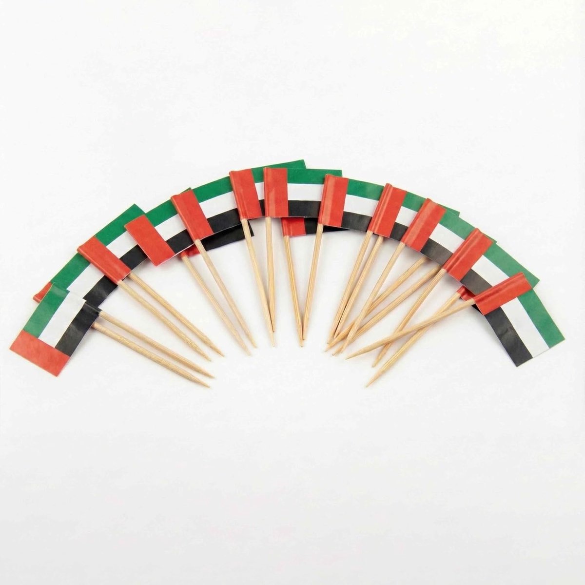 120 Stuks Cocktailprikkers met Vlag van de Verenigde Arabische Emiraten - 6,5 cm (2,5 in) Bamboe prikkers met mini-vlaggetjes - Garneringsprikkers voor hapjes en drankjes - van Mobi Lock