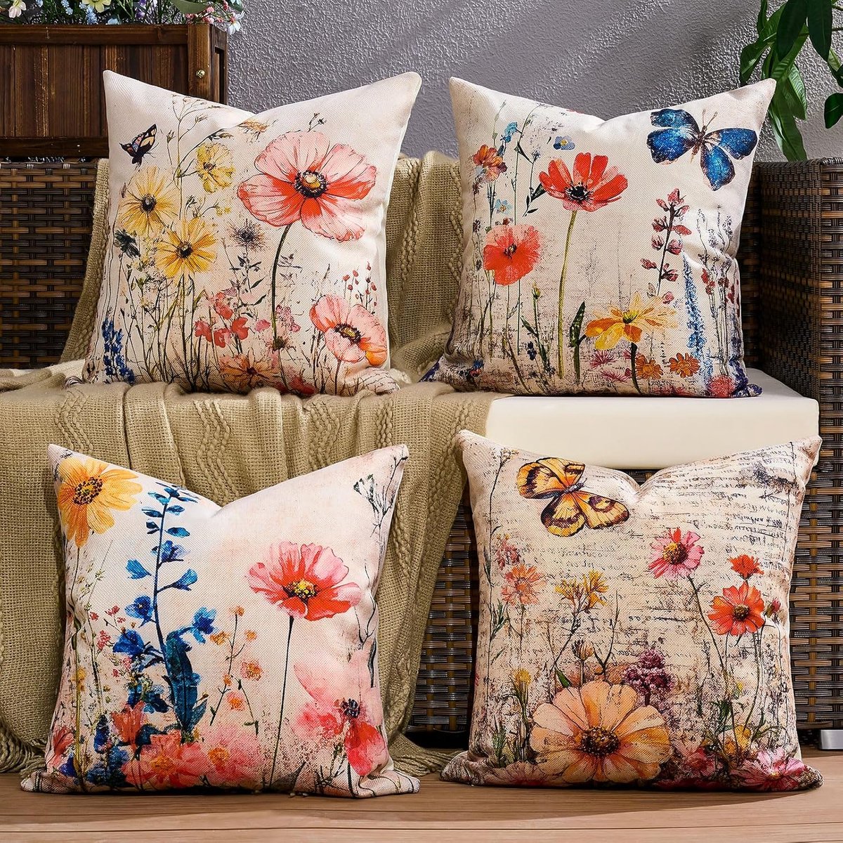 Kussenhoezen Buiten - Sierkussens Waterdicht - Terras Aankleden - Duurzaam Polyester - 45 x 45 cm - Vintage Vlinder