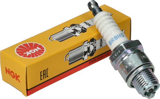 NGK BR8HS bougie met witte isolator, naast een gele NGK-doos met productafbeelding en EAC-logo.
