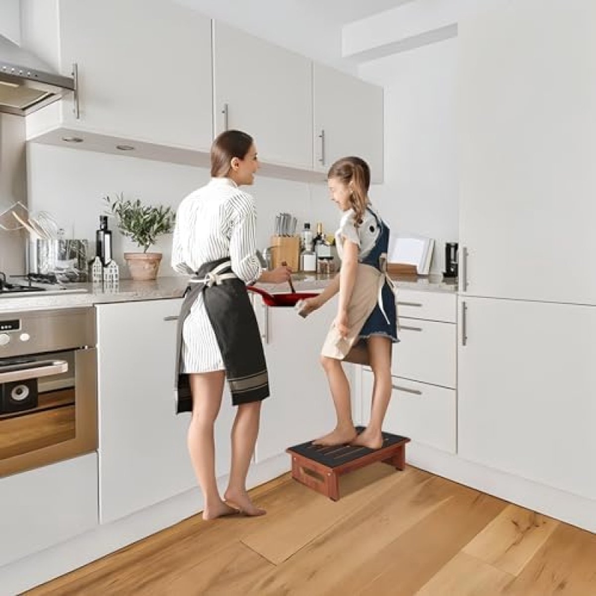 Een houten opstapkruk, 20 cm voor volwassenen en senioren, met antislip rubberen pad, voor binnen en buiten, draagbare houten opstahulp voor badkamer, keuken, nachtkastje en meer (Gulanmu