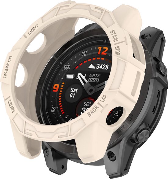 Licht beige beschermhoes om een Garmin Fenix smartwatch met zwart en grijs metalen behuizing.