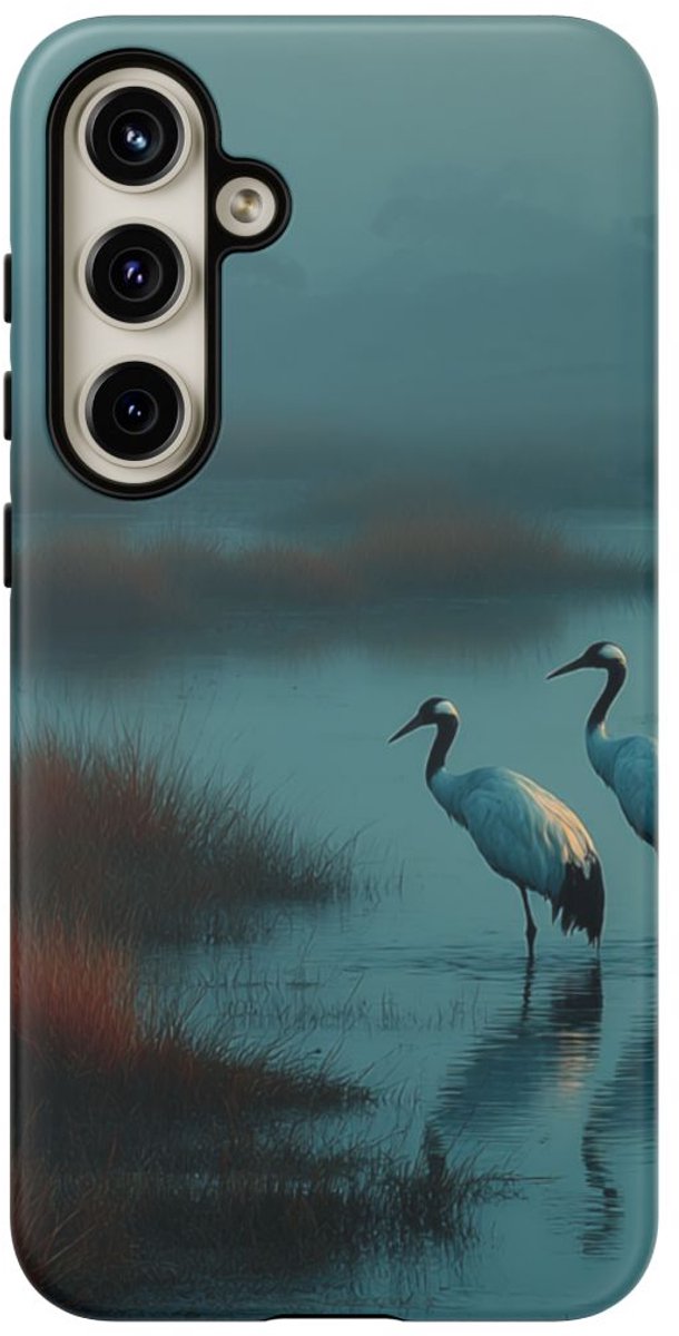 Twee Kraanvogels in Mistig Moeras – Telefoonhoesje Geschikt voor Galaxy S24 Plus