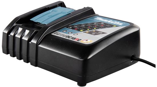 Zwarte Makita DC18RC lader met turquoise laadstation en de netsnoer aan de rechterkant.