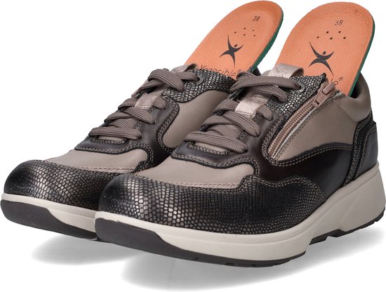 Oranje Xsensible stretchwalker binnenzolen met perforaties.