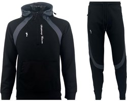 Hitman - Trainingspak Heren - Joggingpak Heren - Sportkleding Heren - Cadeau voor Man - Zwart - Maat L