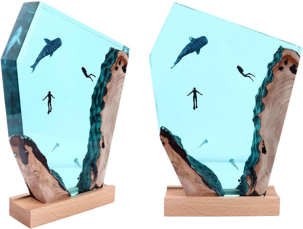 - ByShane - Handgemaakt Ocean Diver Nachtlampje Houten Lamp - Kunst Ornament met LED Verlichting - Unieke Onderwaterscène - Ideale Gift - Huisdecoratie
