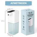 Afmetingen van de witte en lichtblauwe automatische zeepdispenser: 7.2cm breed, 10.7cm diep, 18.7cm hoog.