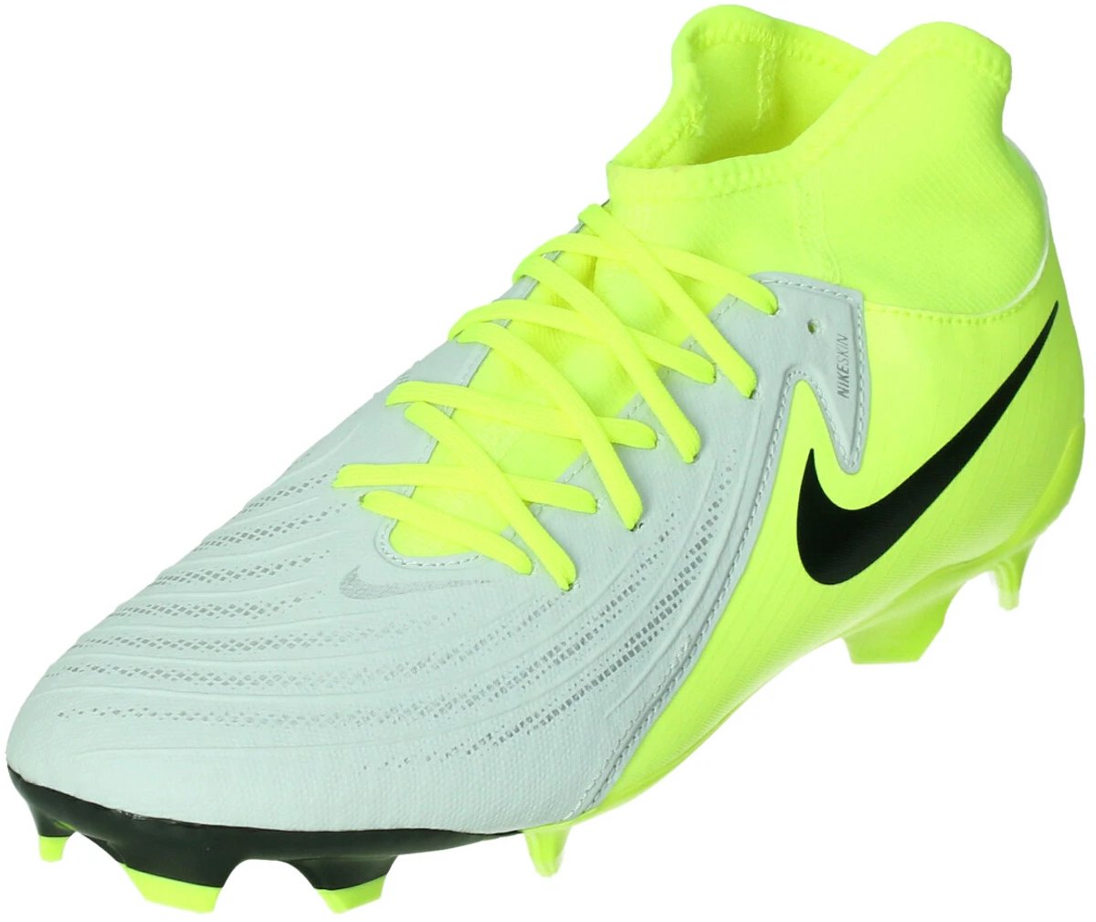 Nike Phantom Luna 2 Academy voetbalschoenen in groen met zwarte swoosh, EU 44 1/2, ontworpen voor spelmakers en afmakers.
