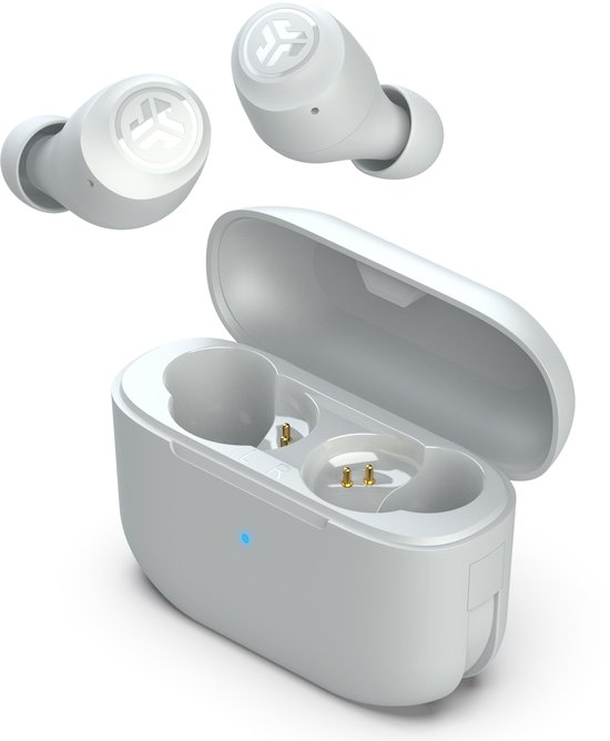 Witte oordopjes met oplaadcase. Twee oordopjes zweven rond de open case.