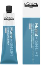 L'Oréal Majirel High Lift verpakking met tube en kleurstaal van lichtblond haar.