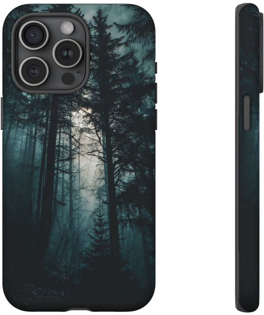 Donkere Mistige Bos Silhouetten – Telefoonhoesje Geschikt voor iPhone 15 Pro Max