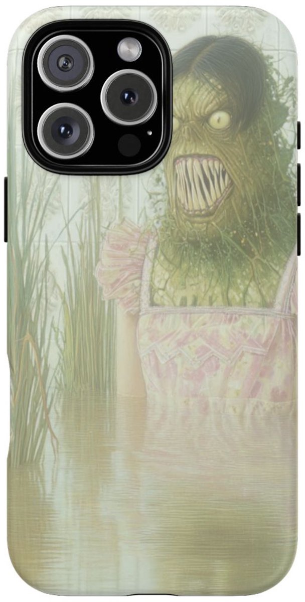 Groen Monster in Roze Jurk tussen Riet – Telefoonhoesje Geschikt voor iPhone 16 Pro Max