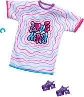 Bol.com Barbie Kleding Outfit en Accessoires - Oversized Wit Shirt met Paarse Schoenen en armband aanbieding