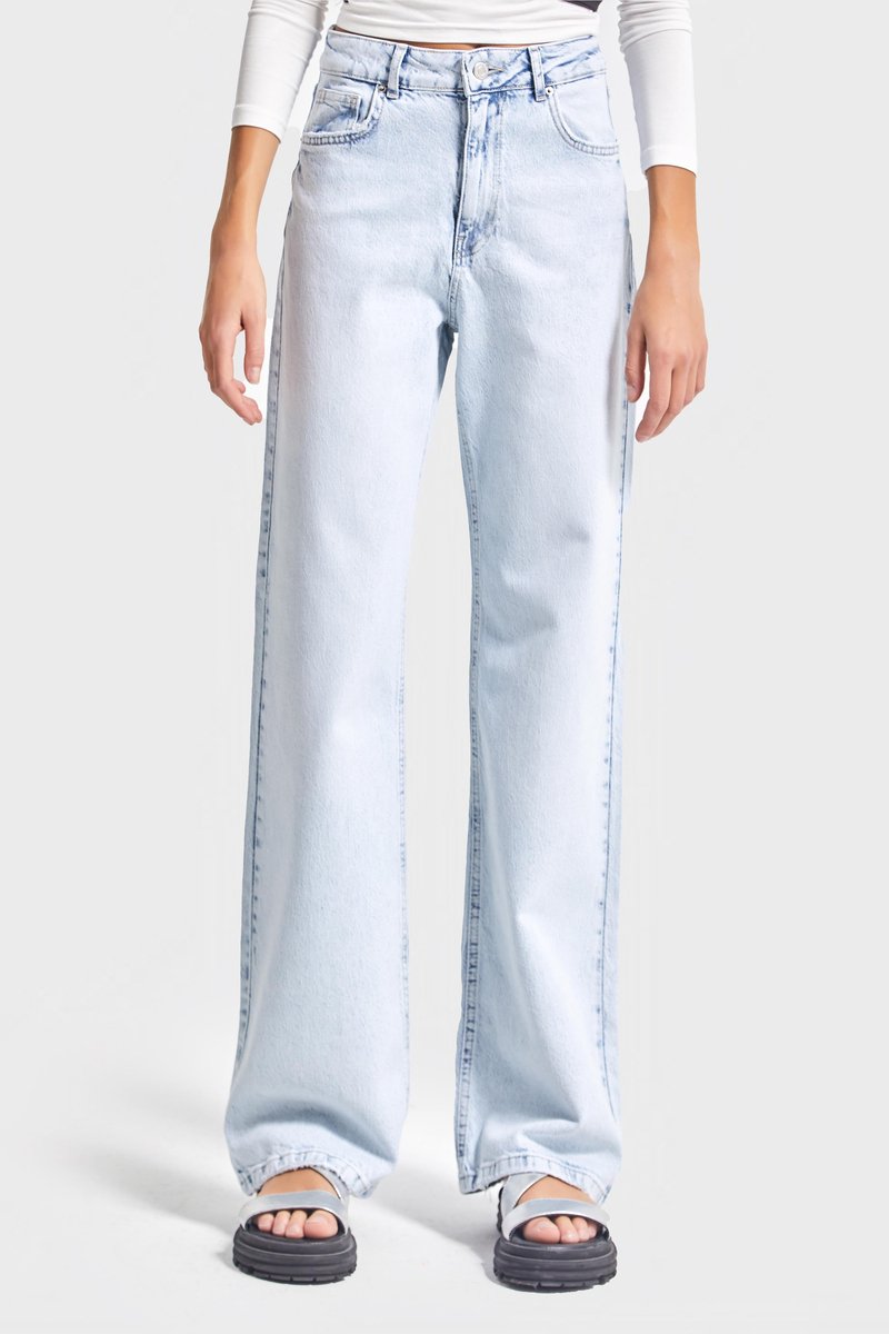 It's Basic - Straight High Rise Jeans