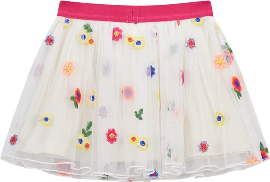 Ivoor tule rok met veelkleurige geborduurde bloemen en fuchsia tailleband.