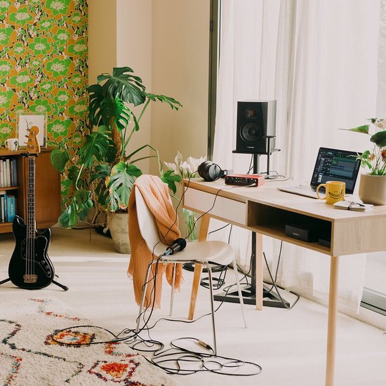 Focusrite Scarlett 4e génération 2i2 - Interface audio USB, 2 entrées / 2 sorties