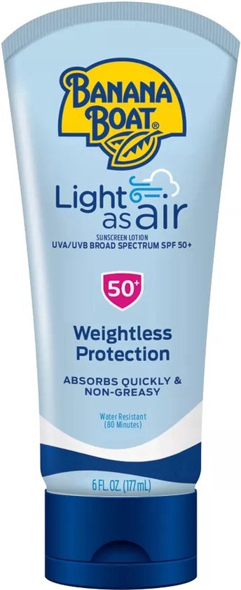 Banana Boat Light As Air zonnebrandcrème, lichtblauw met blauwe dop, met "50+" en "Weightless Protection" op de voorkant.