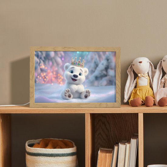 Nachtlampje 30x20 cm - Kinder lampje - Ijsbeerwelp - Sneeuw - Lichtjes - Kroon - Tafellamp kinderkamer - Slaapkamer lamp - Bedlamp kinderen - Kinderlampje stopcontact - Wandlamp babykamer - Nachtlampjes van OnlyWow — afbeelding 3