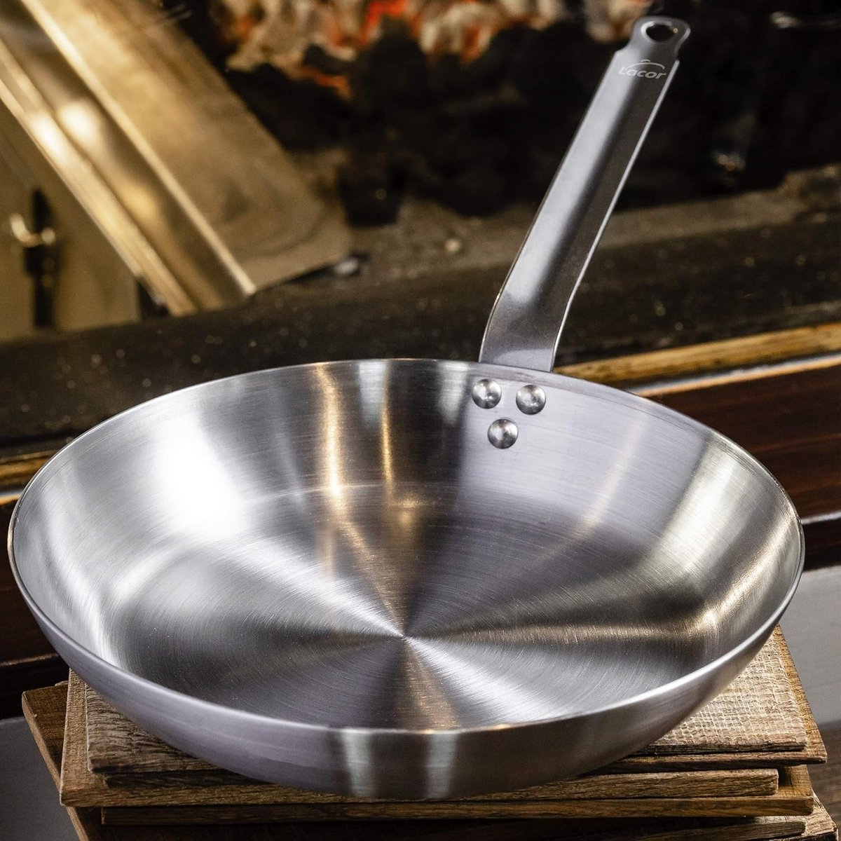Stevige Koekenpan 26 cm van Puur IJzer met Antiaanbaklaag
