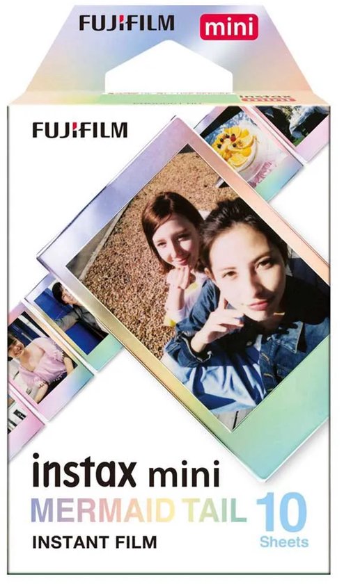 Verpakking van Fujifilm Instax Mini Mermaid Tail instant film, met een iriserende rand en foto's van vrienden.