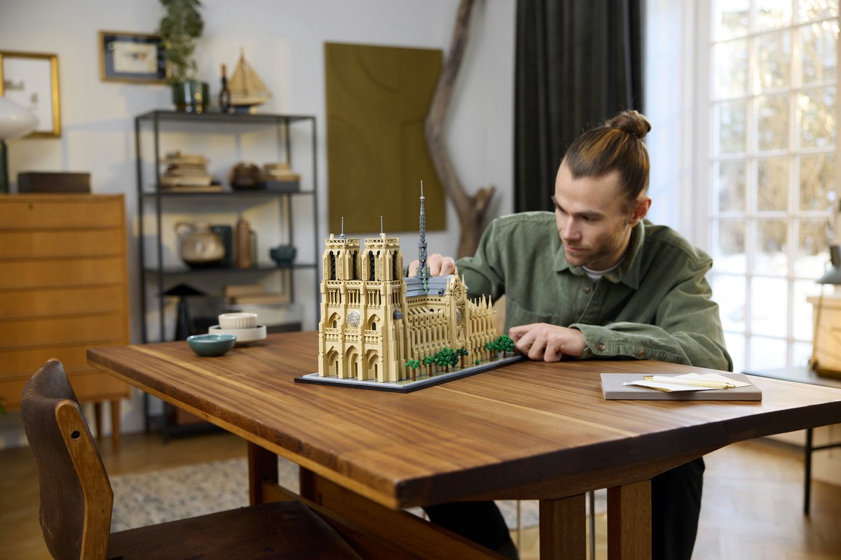 LEGO Architecture Notre-Dame van Parijs - 21061 — afbeelding 21