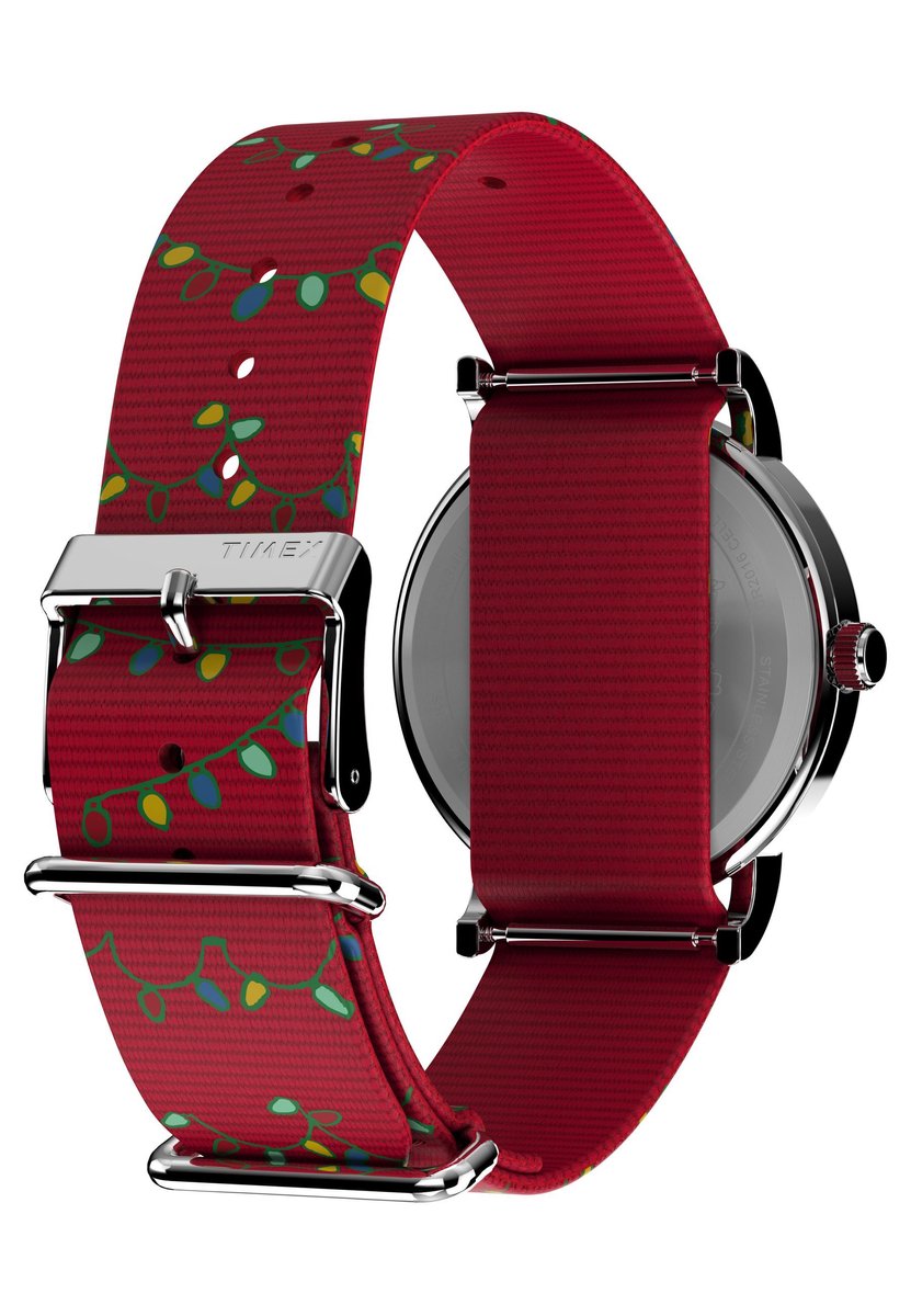 Timex Timex X Peanuts Weekender Holiday Quartz Analoog Horloge Rood En Zilverkleurig Kast Gemaakt Van 100% Messing En Loodarme Messinglegering En Een Armband Van 100% Stof 38 TW2W80800VV