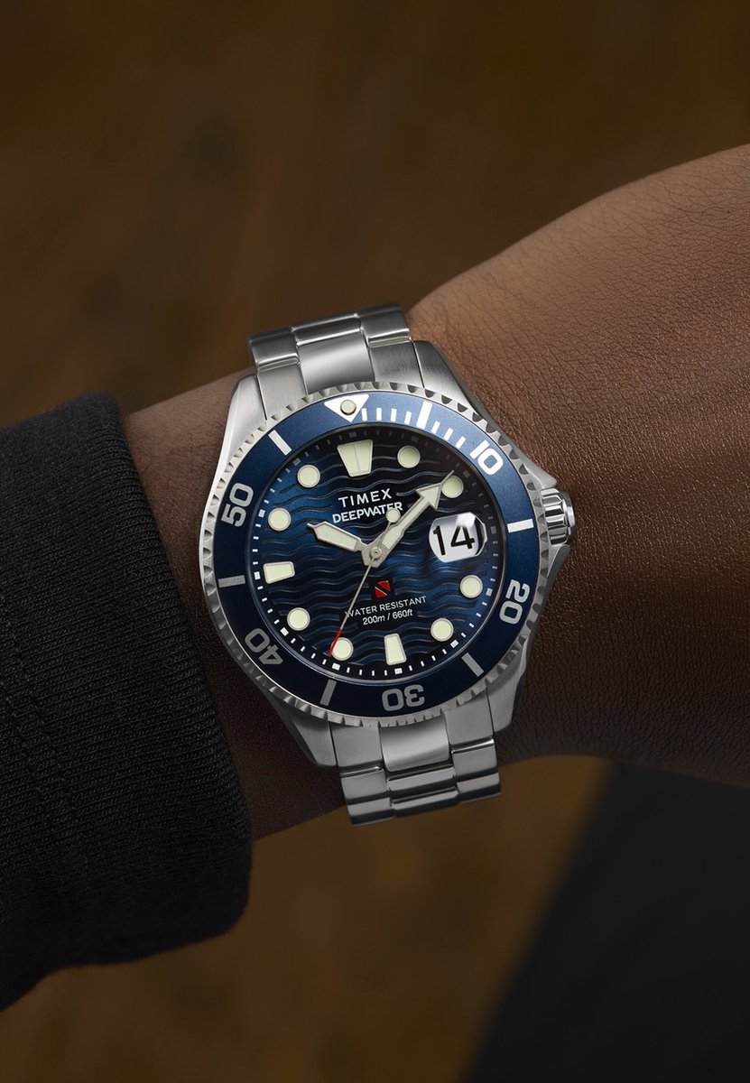 Timex Deepwater Meridian Quartz Analoog Horloge Zilver En Blauw Kast: 100% Roestvrij Staal | Armband 100% Roestvrij Staal 44 mm TW2W81900AJ, TW2W82000AJ