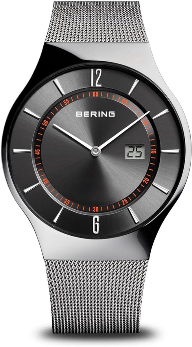 Herenhorloge met radiogestuurde beweging en saffierglas – Minimalistisch ontwerp van hoogwaardige materialen