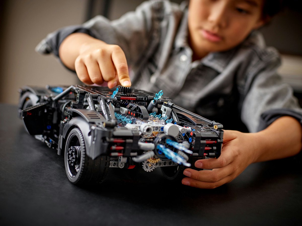 LEGO Technic Batman Batmobile - 42127 — afbeelding 3
