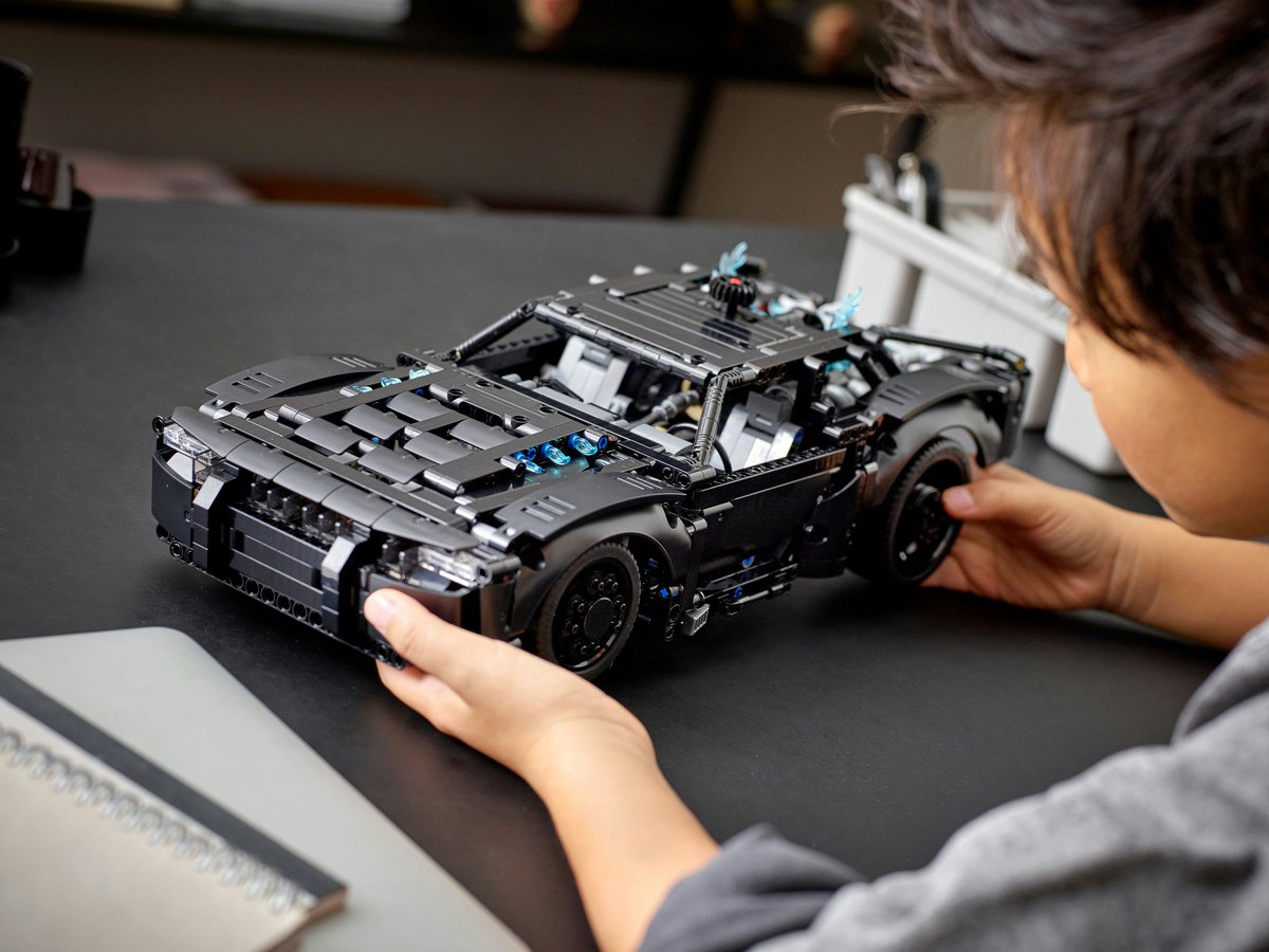 LEGO Technic Batman Batmobile - 42127 — afbeelding 5