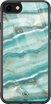 Casimoda® hoesje - Geschikt voor iPhone 8 - Marmer Azuurblauw - Luxe Hard Case Zwart - Backcover telefoonhoesje - Blauw