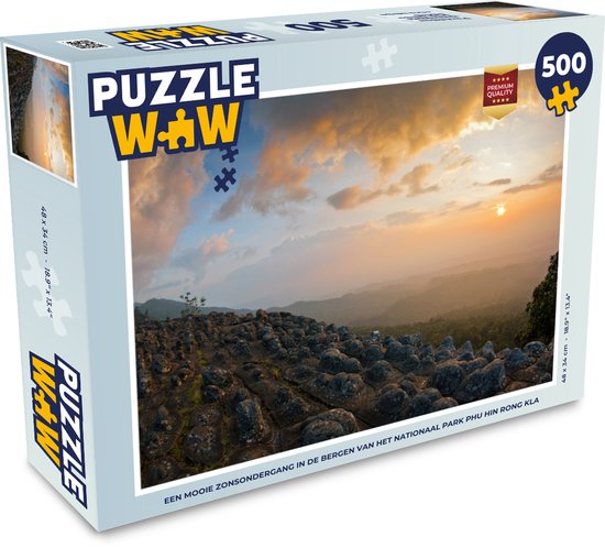 Puzzel Een zonsondergang in de bergen van het nationaal park Phu Hin Rong Kla – Legpuzzel – Puzzel 500 stukjes