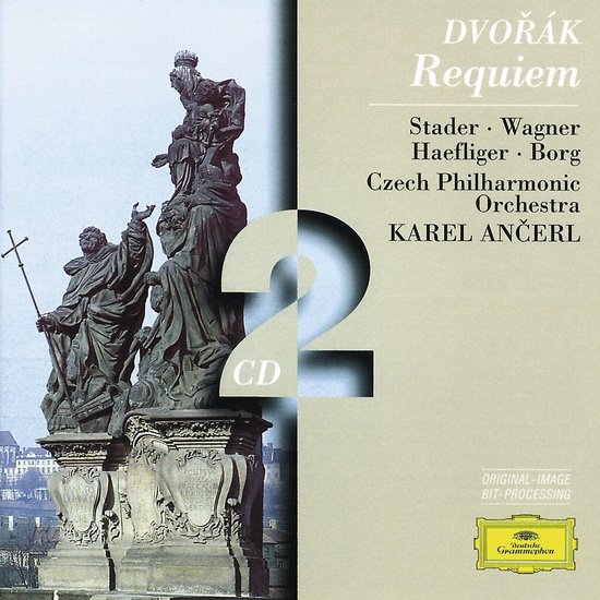 CD hoes met een standbeeld op een brug in Praag. Dvořák Requiem 2 CD.