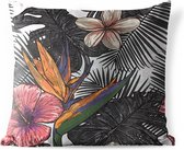 Buitenkussens - Tuin - Tropische bladeren patroon met bloemen - 50x50 cm