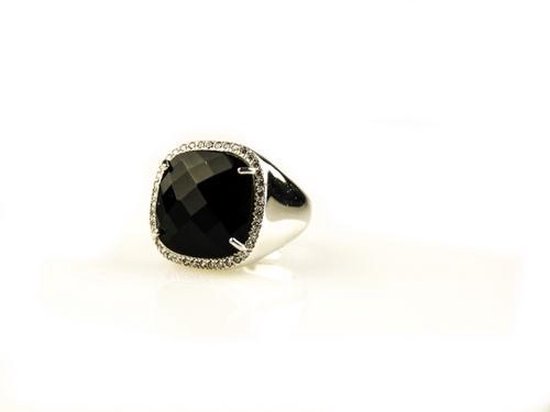 ring in zilver gerodieerd gezet met zwarte steen en cubic zirconia model vierkant groot