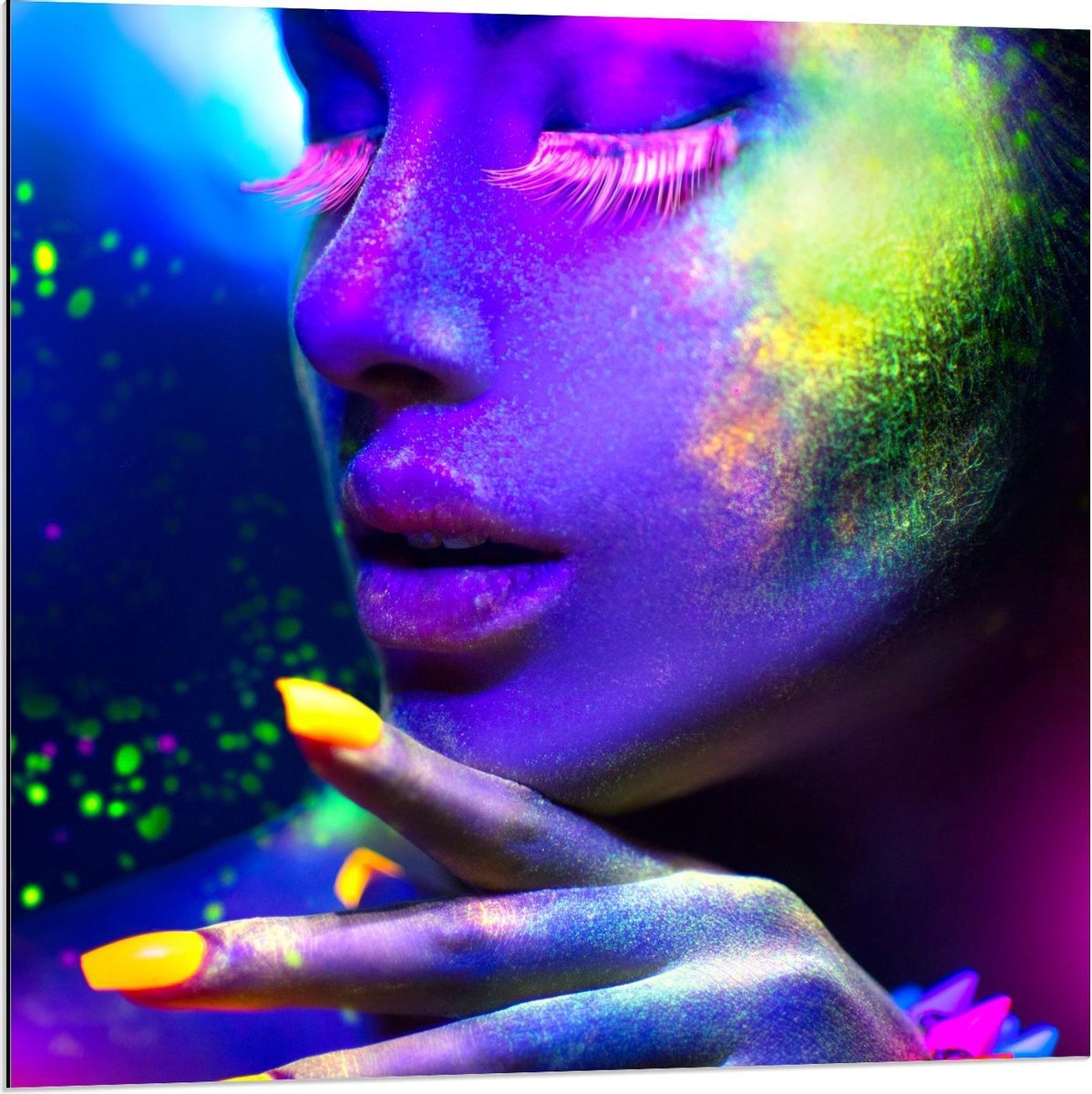 Dibond - Vrouw Versierd met Neonkleurige Verf - 80x80cm Foto op Aluminium (Met Ophangsysteem)