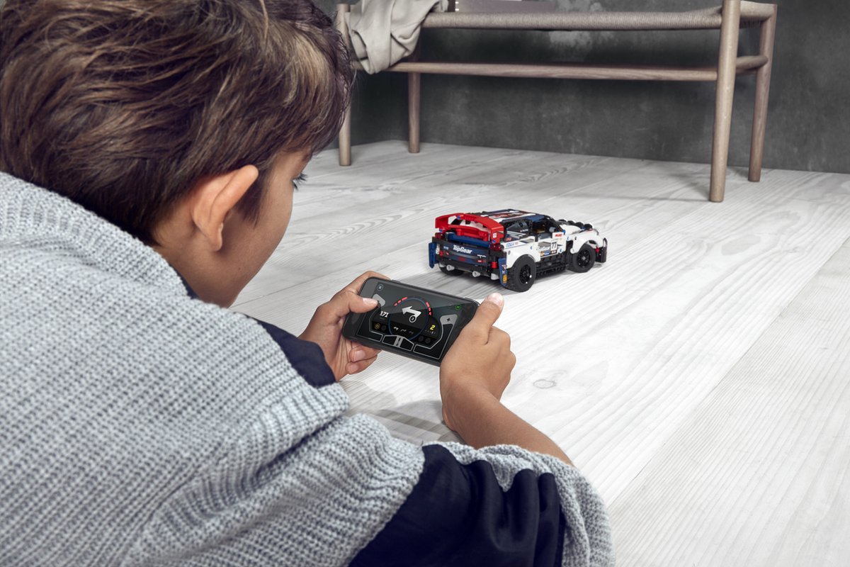 LEGO Technic App-Controlled Top Gear Rally Car 42109 — afbeelding 22