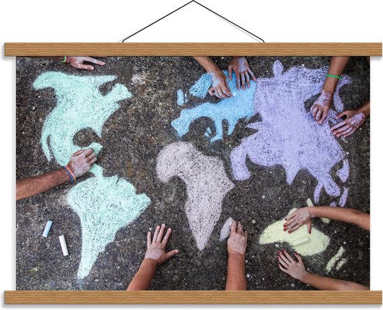 Schoolplaat – Wereldkaart van Stoepkrijt - 60x40cm Foto op Textielposter (Wanddecoratie op Schoolplaat)