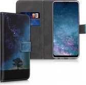 kwmobile telefoonhoesje voor Huawei P Smart (2020) - Hoesje met pasjeshouder in blauw / grijs / zwart - Sterrenstelsel en Boom design