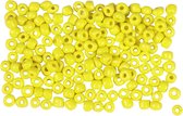 Rocailles. geel. d: 3 mm. afm 8/0 . gatgrootte 0.6-1.0 mm. 500 gr/ 1 doos