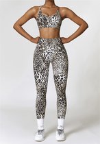 PRINTED GYM SET - Maat M - 2delig - Leopard Print - Gym Set - Gym Legging - Fitness set - Fitness top & legging - Sportkledingset - Sporttop - Sportlegging - Yogaset - Yogalegging - Yogatop