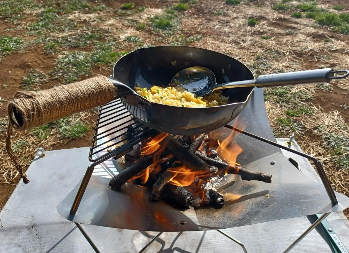 Mini Opvouwbare Houtskool BBQ - Compact & Draagbaar Mini Opvouwbare Houtskool BBQ - Compact & Draagbaar
