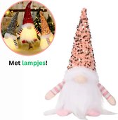 MOZY - Kerst Gnoom - Roze - met Verlichting - 30 cm - Glitter Pailletten - Gnome - Gnomen - Kerstversiering - Kerst Decoratie - Kerstboom Versiering