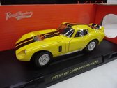 Shelby Cobra Daytona Coupe 1965 Geel 1-18 Lucky Diecast